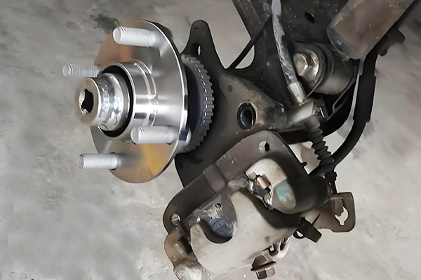 汽车轴承使用什么材料？